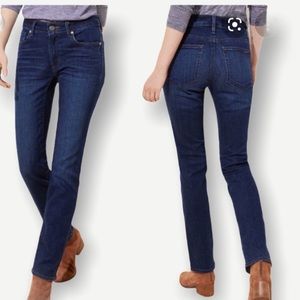 LOFT Curvy Straight Jeans